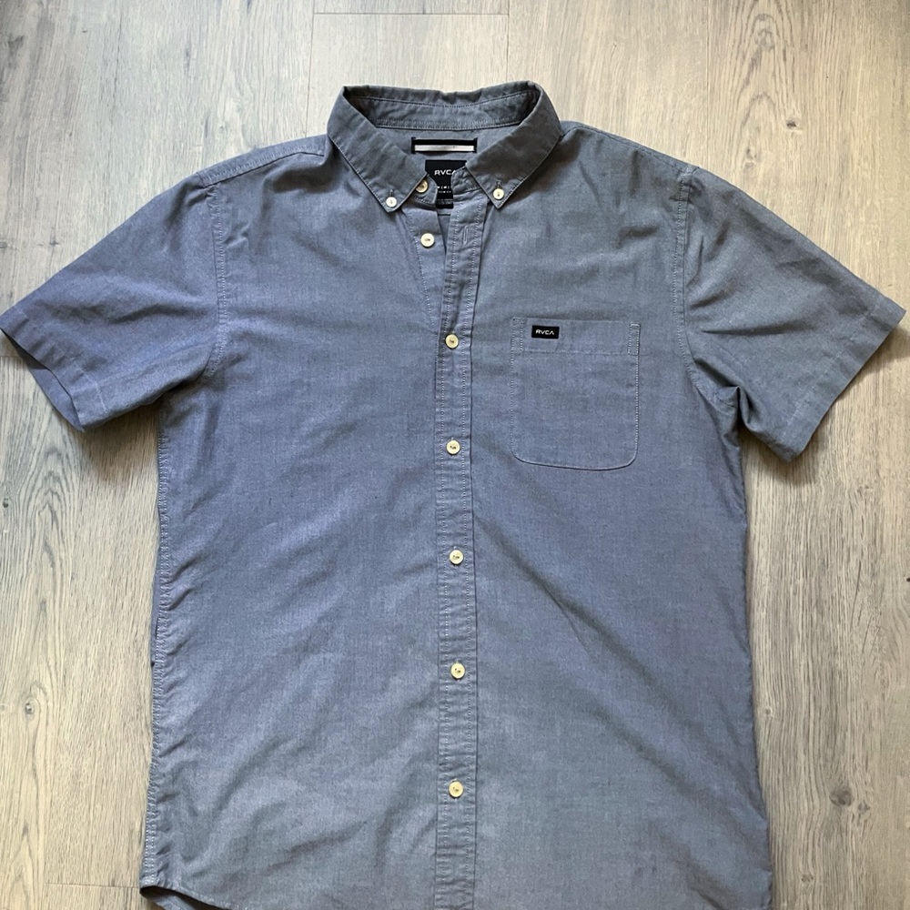 RVCA - short sleeve button up - light blue